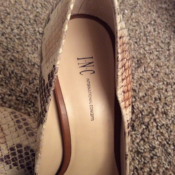 5 for $25 - INC heels - Picture 2 of 6
